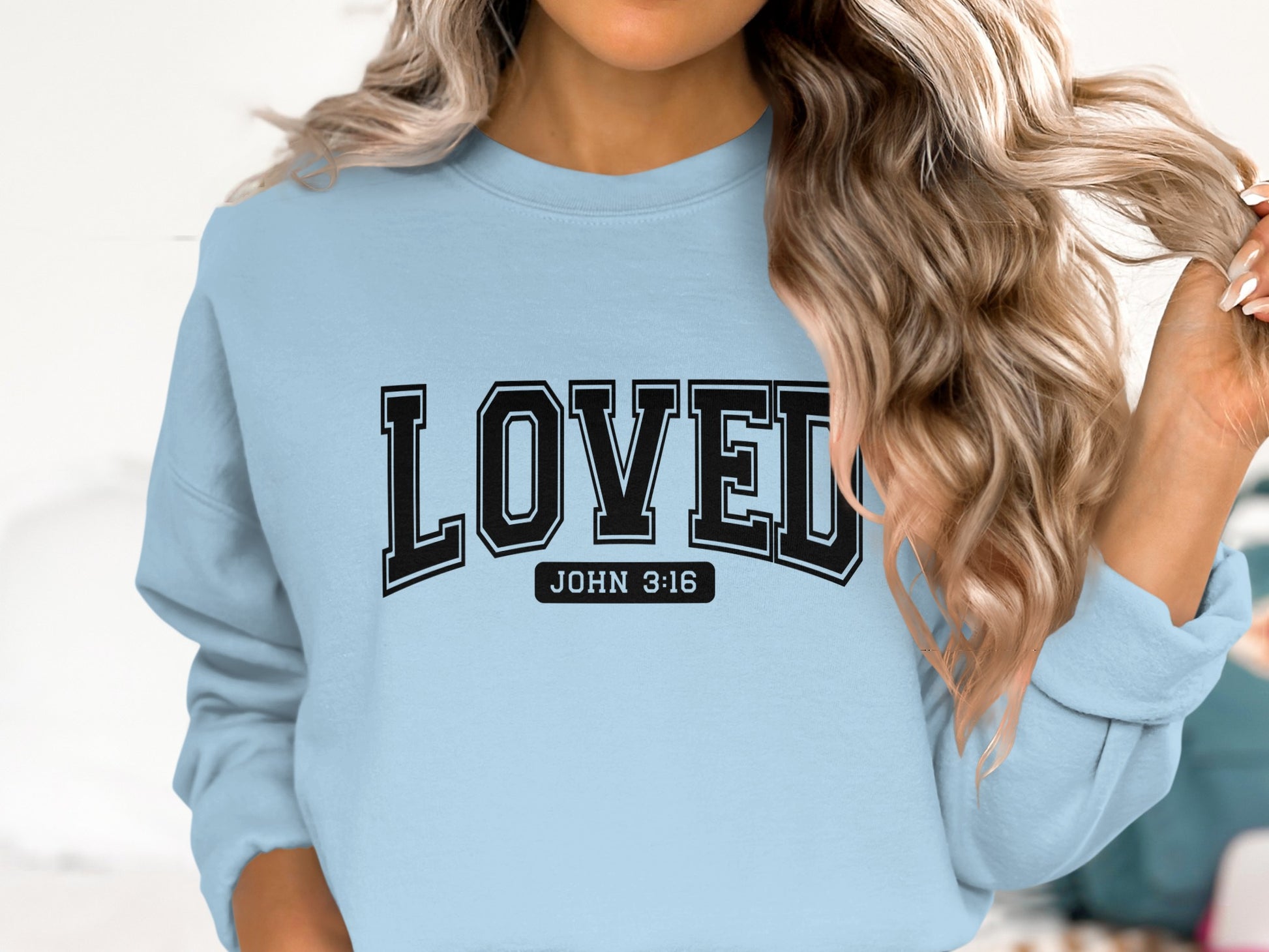Stylish Loved John 3:16 Sweatshirt for Women