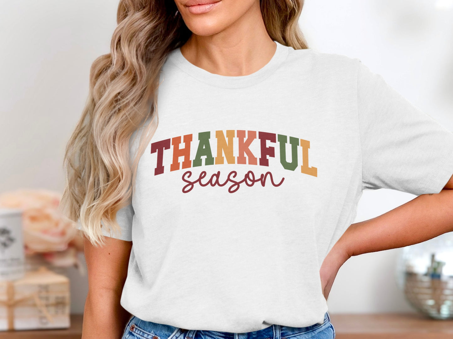 Thankful Season Graphic Tee Ideal for Autumn Wear