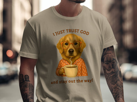 Golden Retriever Trust God Vintage T-Shirt