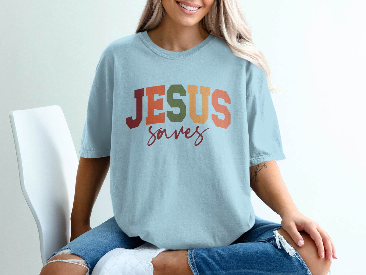 JESUS Saves Graphic Tee Casual Comfortable Shirt